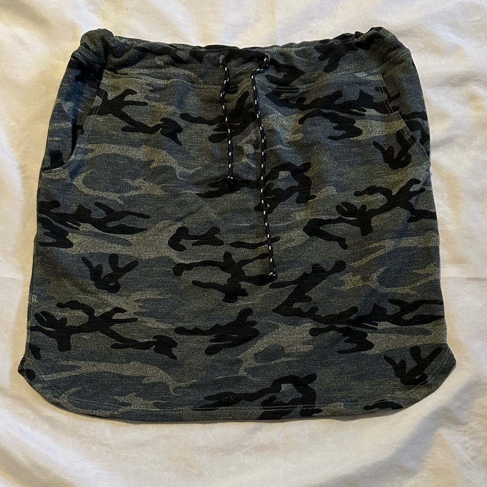 NWT Sundry Camo Skirt Sz S